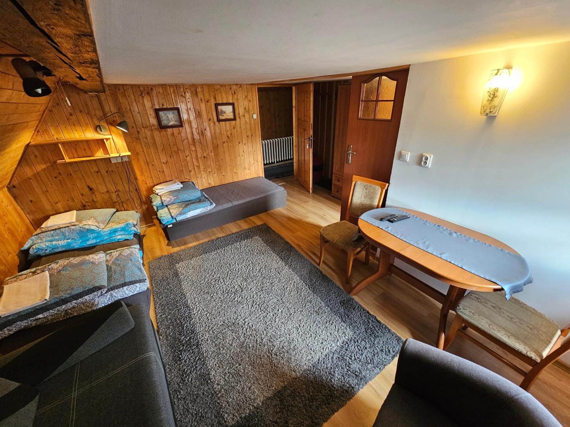 Osmelakowa Dolina Villa Spalona ภายนอก รูปภาพ